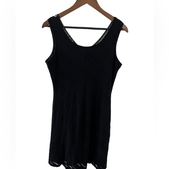 Donna by Donna Karan Sleeveless V-Neck with Jute Emboidery - Picture 2 of 6
